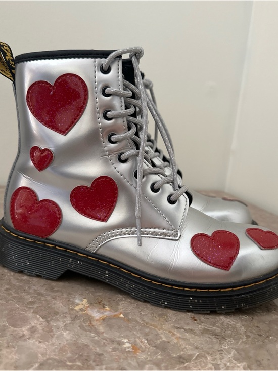 Dr. Martens Shoes - Womens Dr. Martens Boots Metallic Silver w/ Hearts Zipper Side Sz 6 Valentines